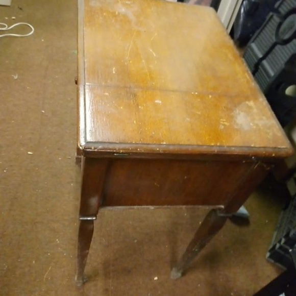 1948 Singing 201-2 Sewing Machine - Picture 4 of 4
